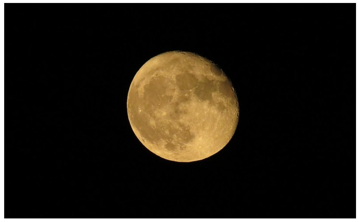  Why Can We Still See the Moon’s Surface During a Total Lunar Eclipse?