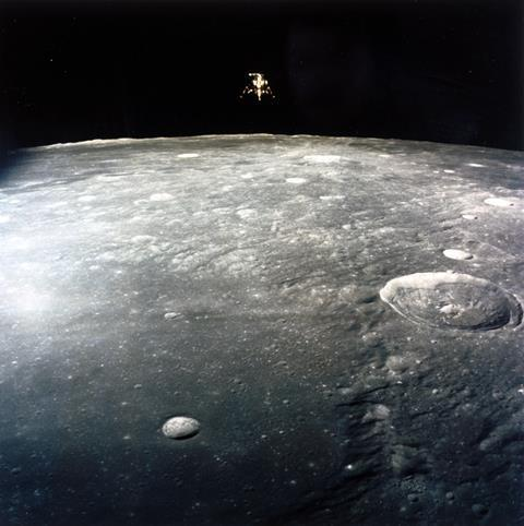Lunar seismology: New insights into the lunar interior structure revealed by Apollo data
