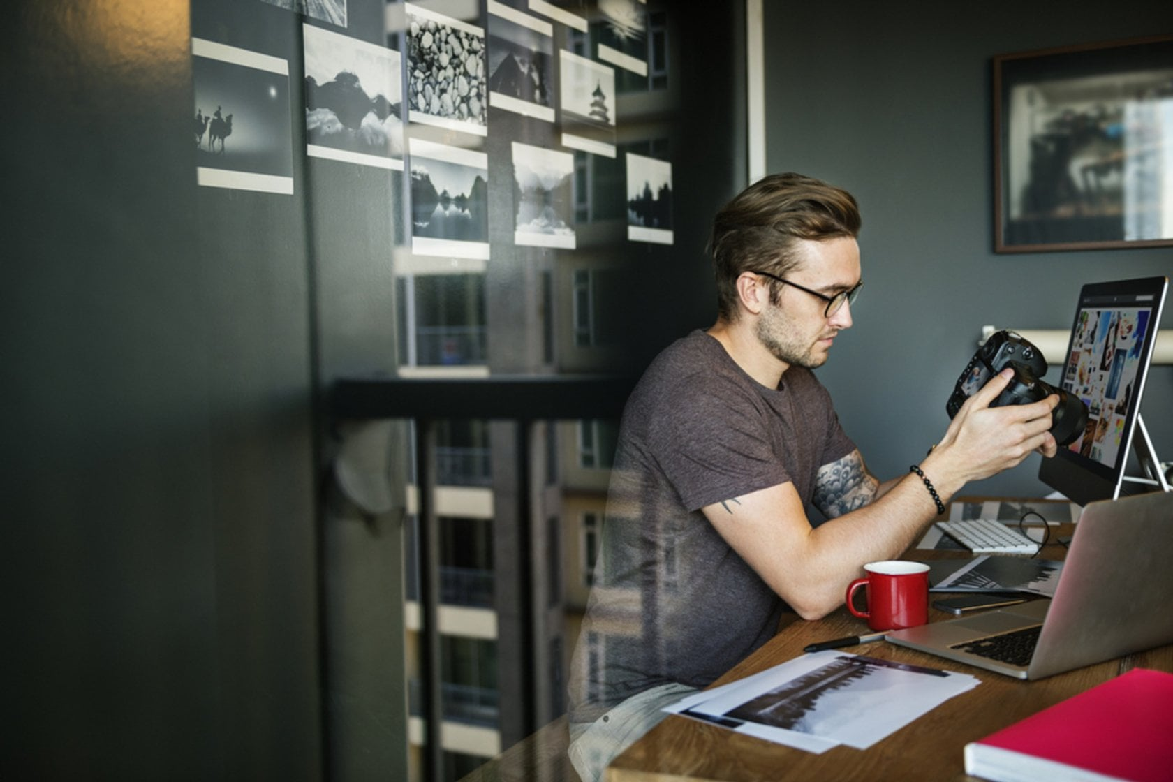 The Modern Photographer’s Tech Arsenal: A Guide to the Digital Ecosystem